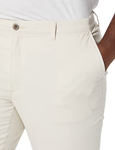 Image of Amazon Essentials Men's Casual Stretch Chino Pant