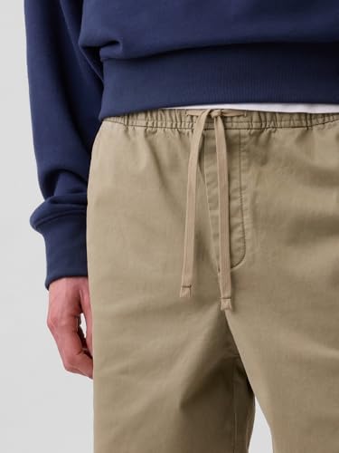 Image of Gap Men Solid Regular Fit Mid Rise Shorts