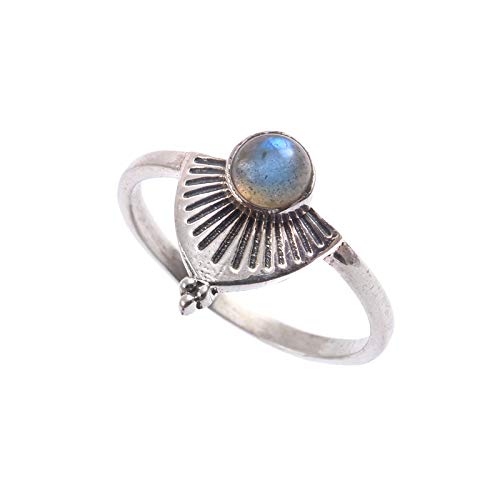 Bague Labradorite argent 925 finie la grisaille avec ce bijou étincelant