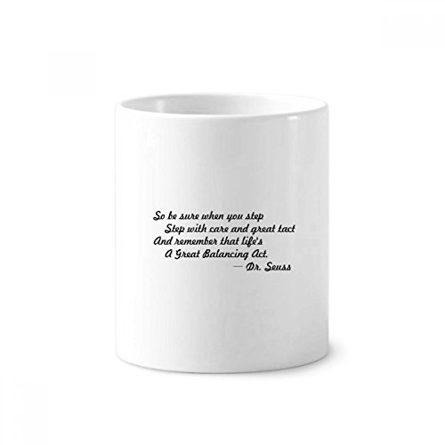 Mug en céramique blanc porte-stylo pour un bureau ordonné et inspirant