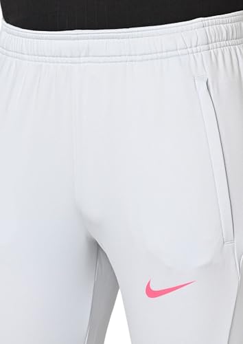 Image of Nike Men's Regular Fit Mid Rise Track Pant