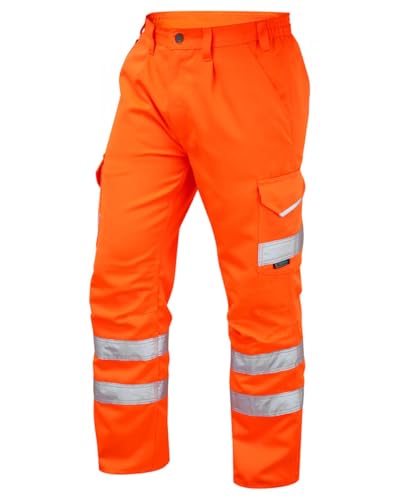 Pantalon cargo haute visibilité orange et long pour soulager les genoux sur le chantier