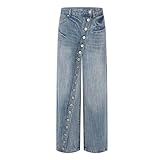 Détail distinctif avec une fermeture à glissière pratique, ajoutant une touche moderne et fonctionnelle design audacieux du pantalon.