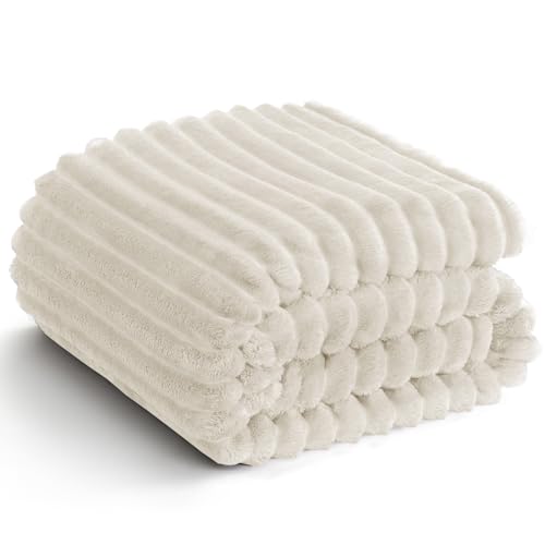 WAVVE Plaid Couverture Polaire 150x200 cm, Flanelle Couverture lit 2 Personnes, Jeté de Canapé Chaude et Douce Beige, Plaid Fourrure Canapé Grand
