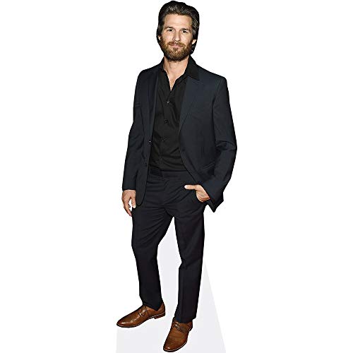 Bild: Johnny Whitworth (Black Suit) Pappaufsteller mini f�r 24,97 EUR bei amazon.de