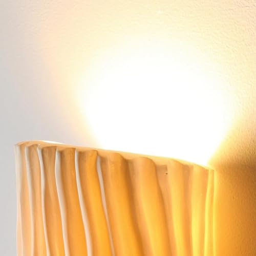 Aplique minimalista de resina texturizada con diseño acanalado 7