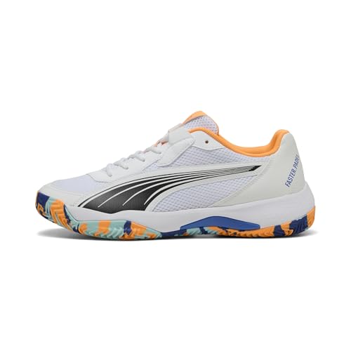 PUMA Nova Court, Chaussure de Tennis Unisexe, PUMA White-PUMA Black-Vivid Blue-Heat Fire,