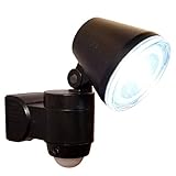 Si la luz no se activa en la noche, una luz de la calle, una luz de la casa u otra luz ambiental podría afectar a la activación. Gira la perilla de control LUX hacia la posición "logotipo del sol" para aumentar el nivel de luz solar. Si la luz se activa innecesariamente durante el día, gira la perilla de control LUX hacia la posición "logotipo de la luna" para disminuir el nivel de luz diurna.