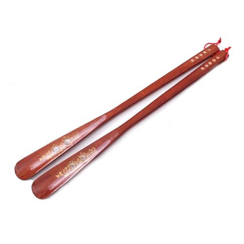 Chausse-pied long en bois pour enfiler ses chaussures sans se baisser