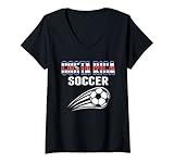 Traje deportivo de verano con orgullo costarricense para personas orgullosas de Costa Rica que son fanáticos del fútbol del equipo de fútbol de Costa Rica. Impresionante impresión de futbolista deportivo de verano para los amantes del fútbol costarricense y jugador de fútbol tiene una pelota y la bandera nacional de Costa Rica.
