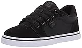 Zapatos para niños de 8 a 16. Las características incluyen: parte superior de gamuza para mayor durabilidad y lona para transpirabilidad, agujeros de ventilación para transpirabilidad, construcción vulcanizada para una gran sensación de la tabla y flexibilidad de la suela, suela de goma adhesiva resistente a la abrasión y patrón de píldoras de la marca DC.