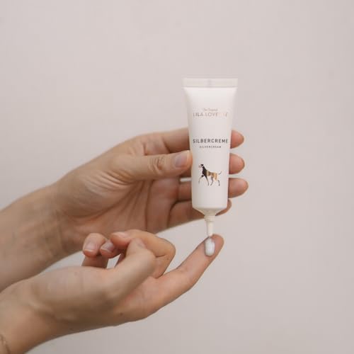 LILA LOVES IT Silbercreme für Hunde – Akutpflege mit Aloe Vera, Shea Butter und Mikrosilber, nanofrei, beruhigt und pflegt gereizte Hundehaut intensiv, SILVERCREAM, 30 ml