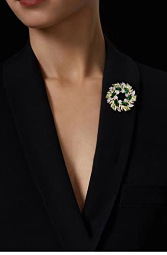 Image of 14K Gold Leaf Wreath Brooch, Handcrafted Moissanite Corsage Pin Buckle - Elegant Blazer Accessory, Perfect Birthday or Special Occasion Gift for Her