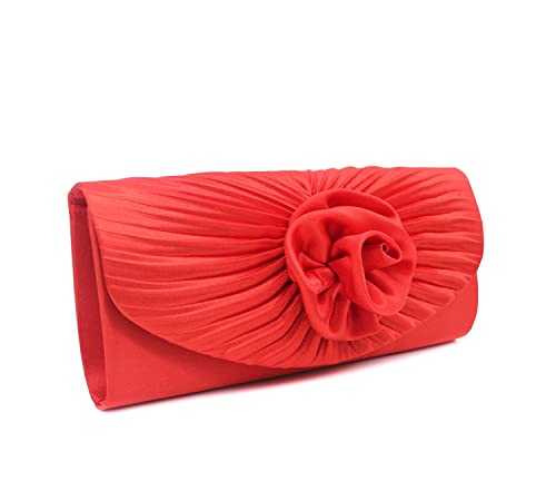 Pochette de soirée plissée satin pour éviter les sacs encombrants en mariage chic