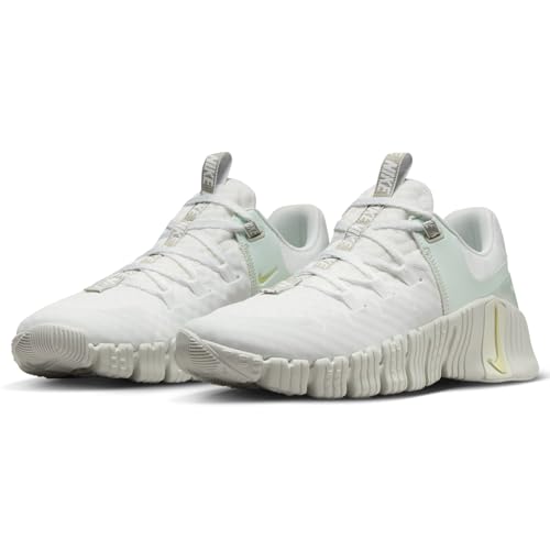 Nike Women's Free Metcon 5 Premium Workout Shoes4