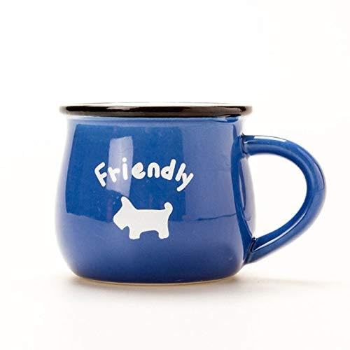 Tasse à café pour un petit déjeuner continental réconfortant