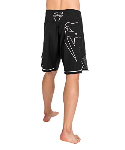 Venum Men's Light 4.0 Fightshorts3