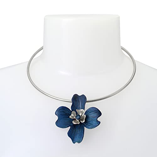 ROBERT LEE MORRIS Soho Patina Flower Pendant Wire Necklace