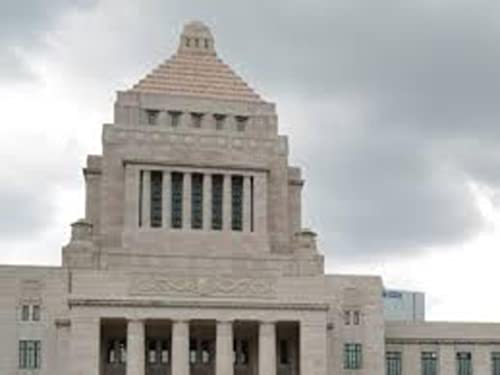 日本国を操っているのは政府官僚