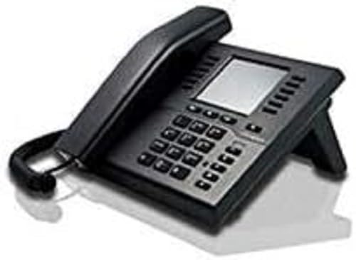 Rispetto al modello entry-level IP111, il telefono IP112 possiede un’interfaccia USB per cuffie ed un attacco Ethernet Gigabit; entrambi i telefoni si presentano nel medesimo involucro, con display a colori e la caratteristica interfaccia utente di Innovaphone; grazie alla connessione Gigabit compatibile PoE, è sufficiente un solo cavo per l’attivazione che passa attraverso la base; lo switch Ethernet integrato consente la connessione di un PC o di altri apparati alla rete locale