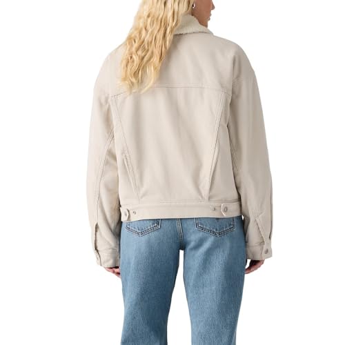 Image of Levi's Women's 90s Sherpa Trucker Jacket (Standard and Plus)