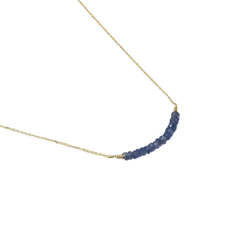 Collier saphir bleu et argent doré : le cadeau idéal pour femme