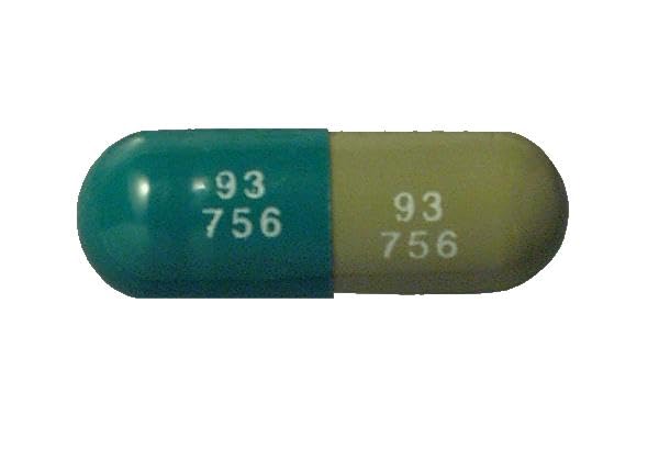 PIROXICAM 10 MG CAP