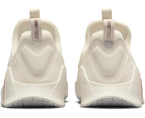Nike Women's Training Sneaker, Pale Ivory MTLC Red Bronze Guava Ice, 52