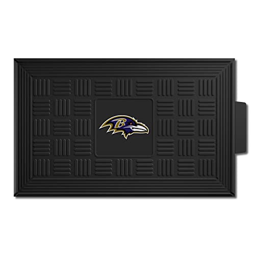 FANMATS 11432 Baltimore Ravens Heavy Duty Vinyl Medallion Outdoor Door Mat - 19.5in. x 31in.