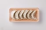 img_宇都宮 餃子 糸井商店 手作り ジャンボ餃子(1個50g 6個入が5パック 計30個入ってます)