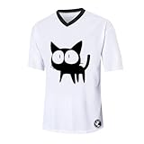 Les motifs populaires et à la mode ajoutent au caractère unique du vêtement et sont étroitement liés à la modernité.
