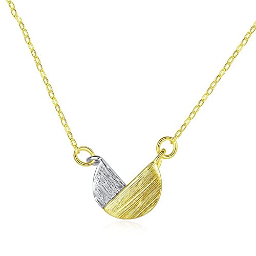 Accessoire collier en argent idéal à offrir pour célébrer un moment unique