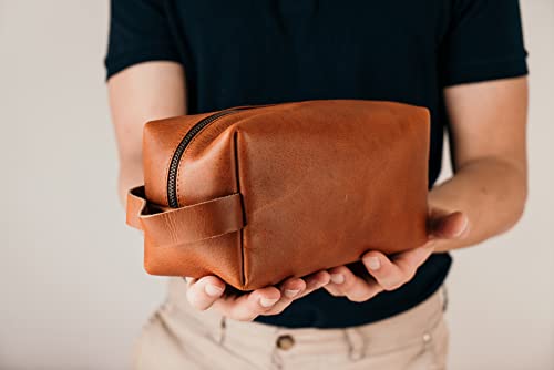 Vellaire Genuine Leather Toiletry Bag, Leather Dopp Kit For Mens Travel Toiletry Bag Mens Toiletry Bag Shaving Bag Cosmetic Bag For Women Mens Dopp Kit Leather Toiletry Bag For Men (Light Brown) #TOP1