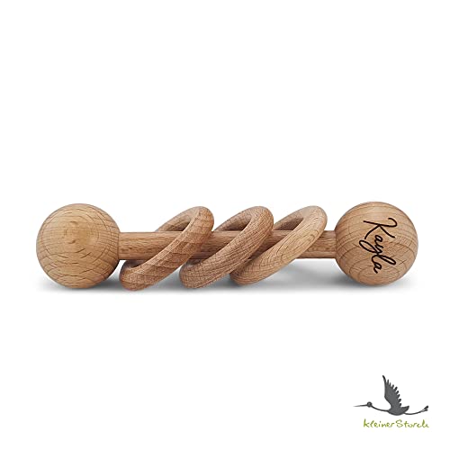 Baby HOLZ Stab Rassel mit Lasergravur - Greifling personalisiert mit Namen | Mädchen & Jungen Montessori Lernspielzeug als Geschenk zur Geburt, Taufe