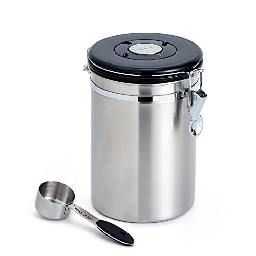 Boîte à café hermétique avec cuillère 1800 ml - En acier inoxydable 18/8 - Pour aliments - Avec affichage de la date - Boîte à café pour haricots, marc de café, thé, céréales et sucre (Silver 22oz) Cover