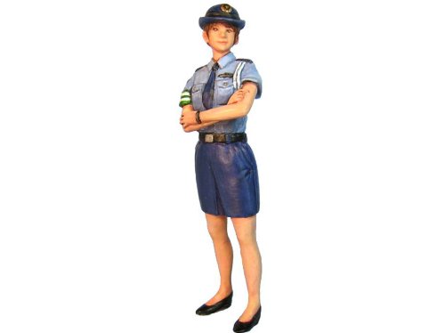 Amazon | オーロラモデル 1/32フィギュア 婦人警官 | フィギュア