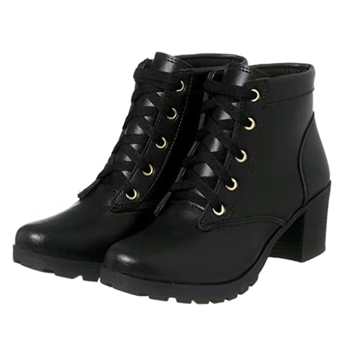 Bota Preta Feminina Botinha Coturno Salto Baixo Cano Curto Tratorada