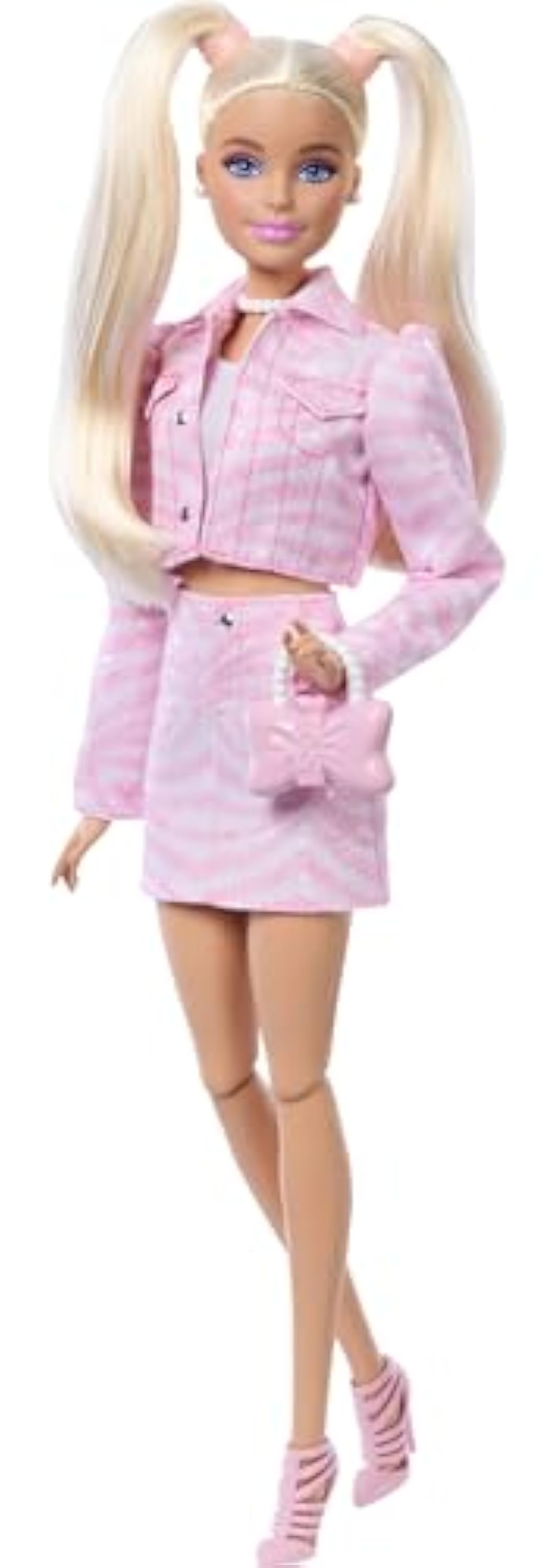 Barbie Deluxe Style Muñeca n. 9 con Conjunto Vaquero Rosa, Pelo Rubio, Chaqueta y Falda a Juego, y Accesorios como un Bolso de Mano con Lazo y Joyas de Perlas, JJN69