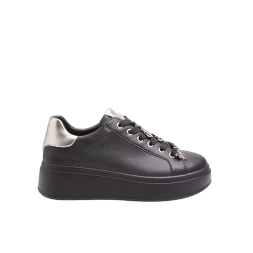 Eleganza e stile moderno: Grazie al loro design accattivante e alla varietà di colori e modelli, le sneakers da donna aggiungono un tocco di moda urbana ad ogni look.