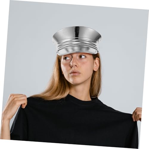 Costume de marin pour femme complété par le chapeau à larges bords Healvian