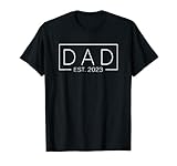 Mens Promoted to Dad 2023 New Dad Father's Day Baby Daddy Gift T-Shirt