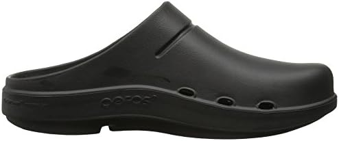 oofos slip resistant