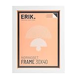 Ce cadre en bois MDF blanc assure un design épuré et élégant, complété par une vitre résistante pour une protection optimale de vos œuvres. Livré avec une pellicule protectrice à retirer avant usage, il est prêt à embellir votre espace en toute simplicité.