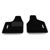 MATÉRIEL: Tapis fait de moquette de haute qualité. Résistant mais doux au toucher, il garantit une excellente durabilité dans le temps, malgré les piétinements fréquents et l'usure quotidienne. Inodore, ignifuge et facile à laver. Le fond en caoutchouc granulé antidérapant assure l'adhérence au sol et empêche l'eau de pénétrer dans la voiture. Fabriqué avec un design qui garantit confort et élégance. 100% fabriqué en Italie.