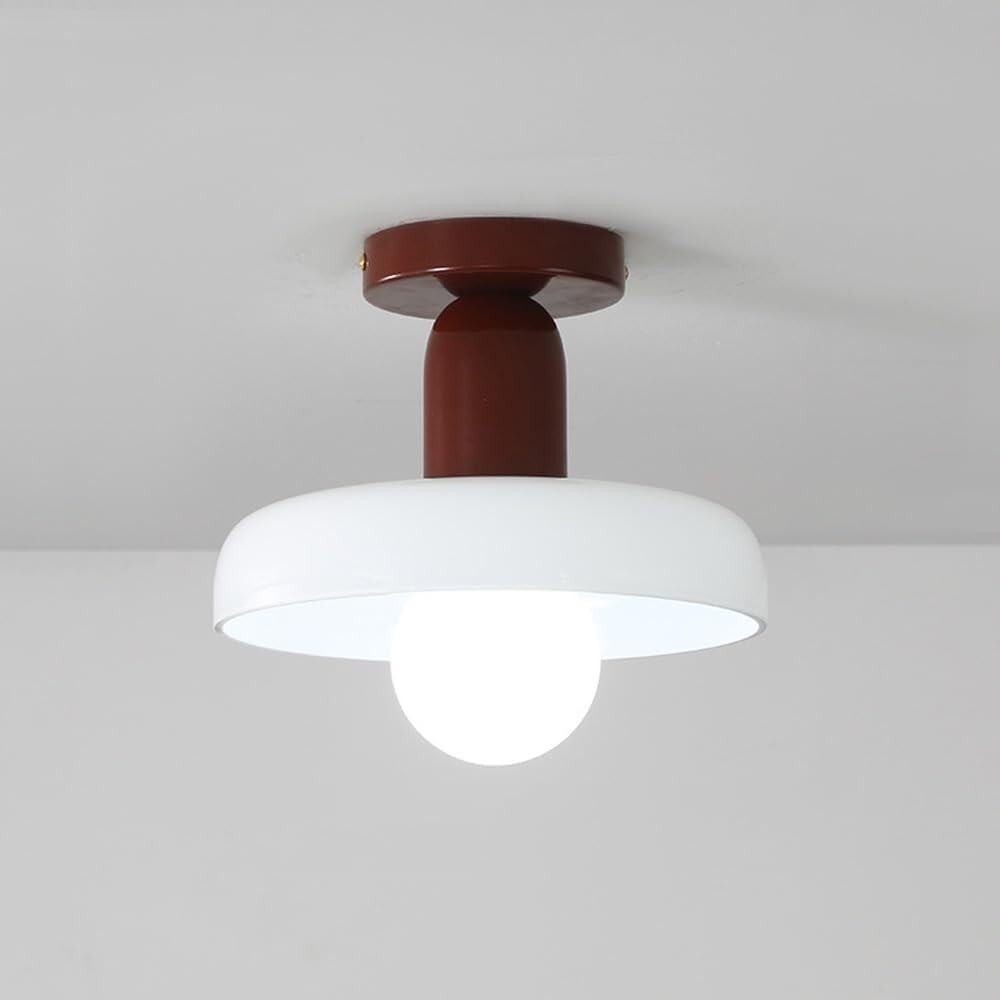 Plafonnier en verre moderne pour éclairer un escalier sombre