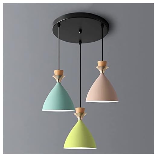 Biiiouu Nordisk macaron färg ljuskrona fixtur industriell metall hänge lampa kreativ design trä pärlstav tillbehör metall nyans bondgård tak hängande belysning for kök ö 3-ljus