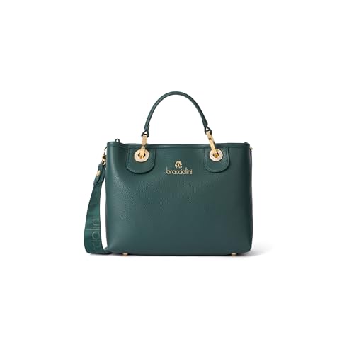 Pochette Estraibile in Peluche per una Maggiore Organizzazione: Una delle caratteristiche più apprezzate di questa borsa donna firmata è la pochette interna estraibile realizzata in morbido peluche. Questa pochette è agganciata con una clip, offrendo un ulteriore livello di organizzazione e praticità. Può essere utilizzata per riporre oggetti più piccoli come trucco, chiavi o portafoglio, mantenendo tutto al suo posto e separato dal resto degli oggetti nella borsa. La fodera interna in peluche, che si abbina al materiale esterno, aggiunge un tocco di lusso e comfort ad ogni dettaglio.