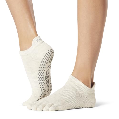 toesox Low Rise Full Toe Grip Socks for Women - Non Slip Ankle Five Toe Barefoot Socks For Barre Yoga Pilates and Ballet - Oatmeal, Medium