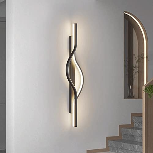 Aplique de pared junto a la cama negro con acabado metálico premium 4
