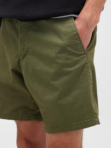 Image of Gap Men Solid Regular Fit Mid Rise Shorts